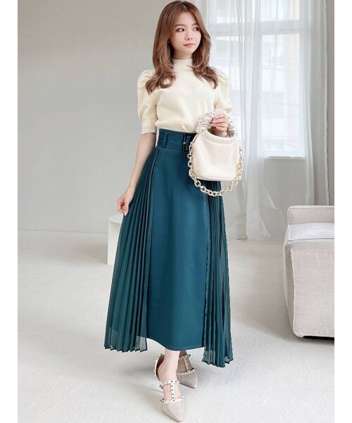 RESEXXY（リゼクシー）の「ボトルネックパフスリーブニット（ニット/セーター・レディース・ブラック/オレンジ/ブルー/アイボリー・FREE）」の9枚目の写真