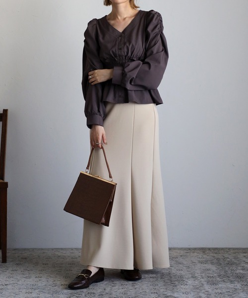 Yucca（ユッカ）の「シャーリングブラウス（シャツ/ブラウス・レディース・ブラック/パープル/ワインレッド/アイボリー・MEDIUM）」の7枚目の写真