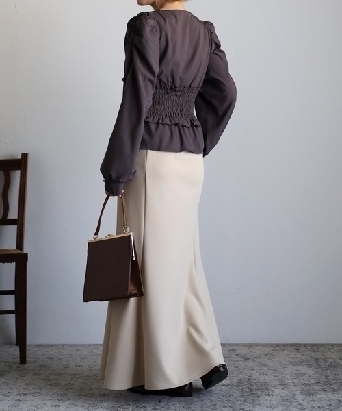 Yucca（ユッカ）の「シャーリングブラウス（シャツ/ブラウス・レディース・ブラック/パープル/ワインレッド/アイボリー・MEDIUM）」の16枚目の写真