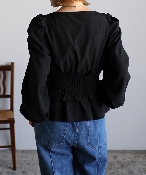 Yucca（ユッカ）の「シャーリングブラウス（シャツ/ブラウス・レディース・ブラック/パープル/ワインレッド/アイボリー・MEDIUM）」の15枚目の写真