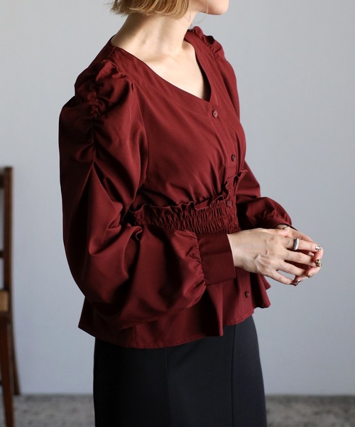 Yucca（ユッカ）の「シャーリングブラウス（シャツ/ブラウス・レディース・ブラック/パープル/ワインレッド/アイボリー・MEDIUM）」の8枚目の写真