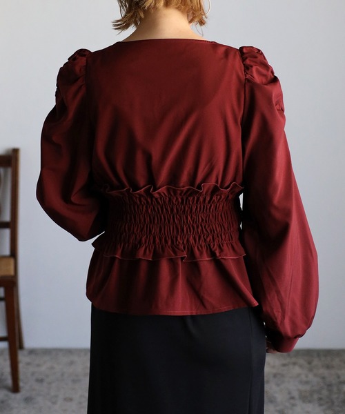 Yucca（ユッカ）の「シャーリングブラウス（シャツ/ブラウス・レディース・ブラック/パープル/ワインレッド/アイボリー・MEDIUM）」の10枚目の写真