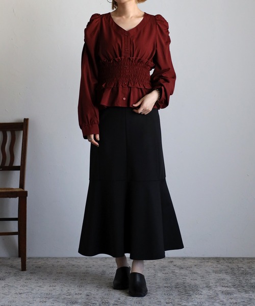 Yucca（ユッカ）の「シャーリングブラウス（シャツ/ブラウス・レディース・ブラック/パープル/ワインレッド/アイボリー・MEDIUM）」の22枚目の写真