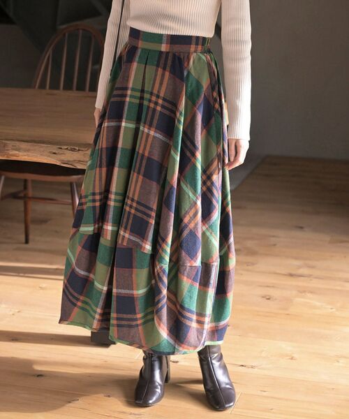 rps（アールピーエス）の「起毛コクーンスカート（スカート・レディース・ブラック/ダークグリーン/ネイビー/カーキ/グリーン/イエロー系その他/ブラック系その他2/ブルー系その他2/チャコールグレー・フリー）」の4枚目の写真