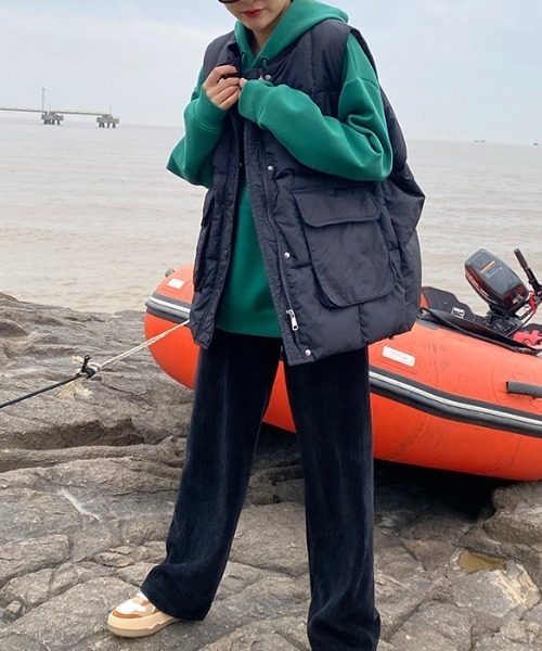 Vipoa（ヴィポア）の「ポイントポケットダウンベスト（ダウンベスト・レディース・ブラック/ベージュ/グリーン/アイボリー・FREE）」の3枚目の写真