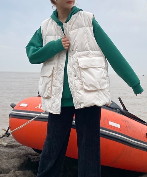 Vipoa（ヴィポア）の「ポイントポケットダウンベスト（ダウンベスト・レディース・ブラック/ベージュ/グリーン/アイボリー・FREE）」の7枚目の写真