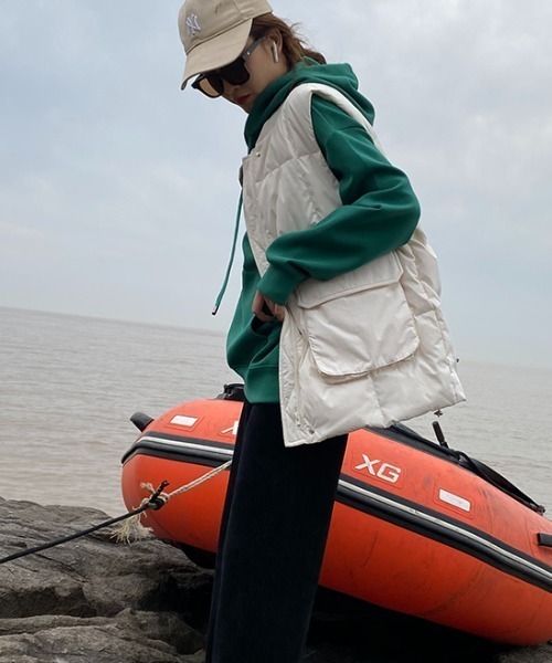 Vipoa（ヴィポア）の「ポイントポケットダウンベスト（ダウンベスト・レディース・ブラック/ベージュ/グリーン/アイボリー・FREE）」の12枚目の写真