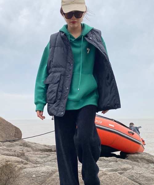 Vipoa（ヴィポア）の「ポイントポケットダウンベスト（ダウンベスト・レディース・ブラック/ベージュ/グリーン/アイボリー・FREE）」の10枚目の写真