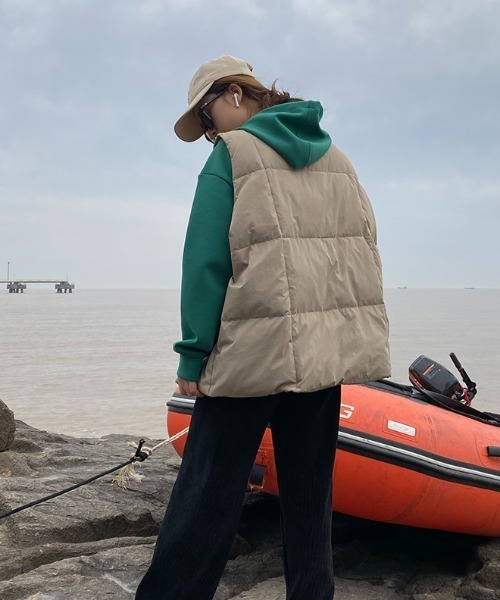 Vipoa（ヴィポア）の「ポイントポケットダウンベスト（ダウンベスト・レディース・ブラック/ベージュ/グリーン/アイボリー・FREE）」の8枚目の写真