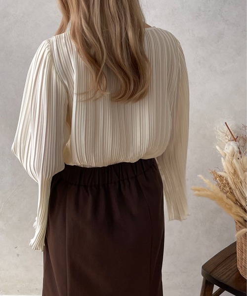 apres jour clair(アプレジュールクレア)の「【apres jour clair】スリットプリーツブラウス【ZOZOTOWN限定アイテム】(シャツ/ブラウス・レディース・アイボリー/ライトベージュ・フリー/X-LARGE)」の17枚目の写真