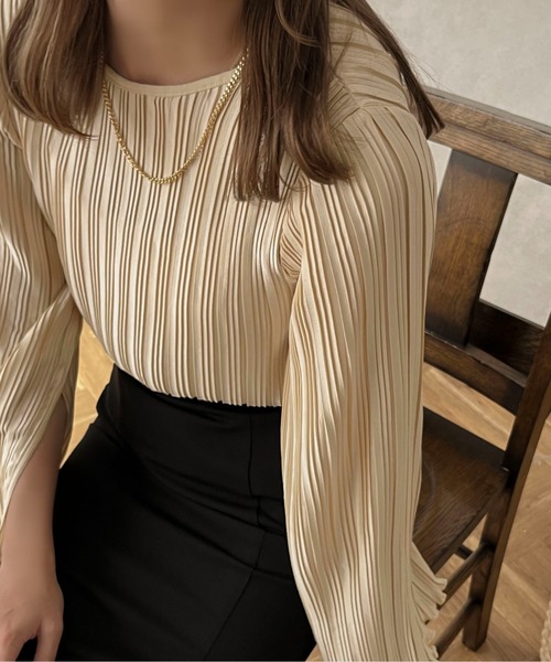 apres jour clair(アプレジュールクレア)の「【apres jour clair】スリットプリーツブラウス【ZOZOTOWN限定アイテム】(シャツ/ブラウス・レディース・アイボリー/ライトベージュ・フリー/X-LARGE)」の7枚目の写真