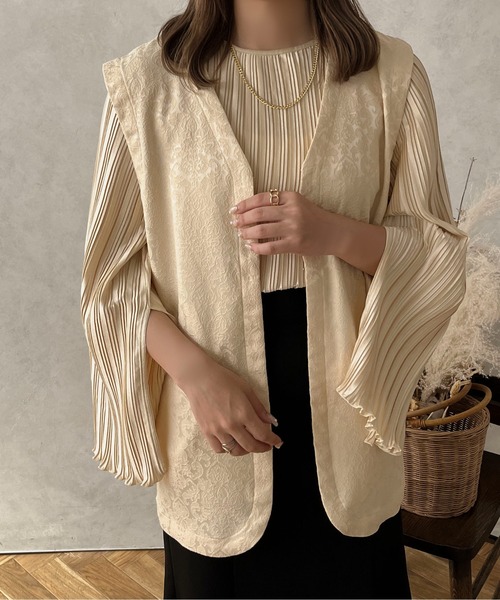 apres jour clair(アプレジュールクレア)の「【apres jour clair】スリットプリーツブラウス【ZOZOTOWN限定アイテム】(シャツ/ブラウス・レディース・アイボリー/ライトベージュ・フリー/X-LARGE)」の19枚目の写真