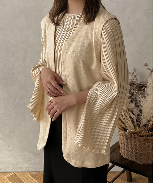 apres jour clair(アプレジュールクレア)の「【apres jour clair】スリットプリーツブラウス【ZOZOTOWN限定アイテム】(シャツ/ブラウス・レディース・アイボリー/ライトベージュ・フリー/X-LARGE)」の14枚目の写真