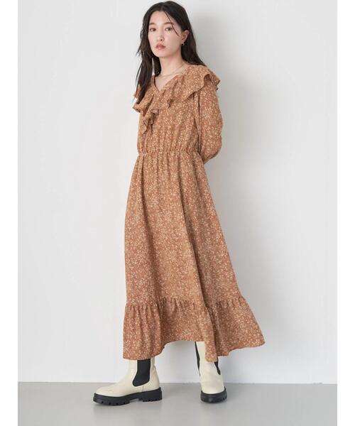 earth music&ecology（アースミュージックアンドエコロジー）の「小花柄ラッフルワンピース（ワンピース・レディース・ブラウン/ブラック・FREE）」の12枚目の写真