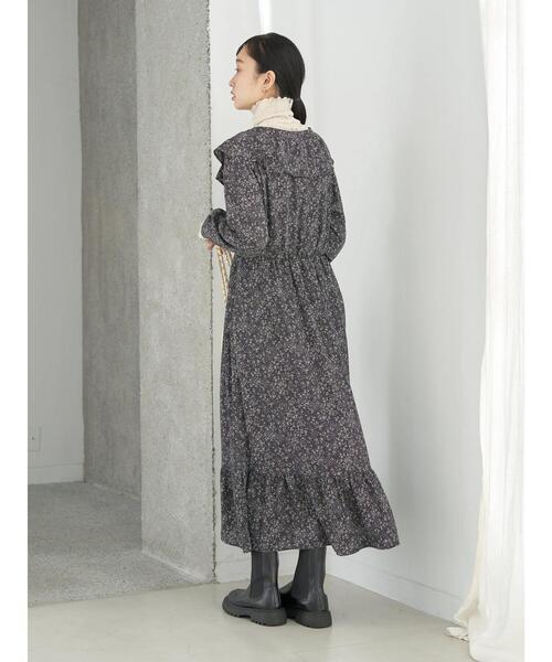 earth music&ecology（アースミュージックアンドエコロジー）の「小花柄ラッフルワンピース（ワンピース・レディース・ブラウン/ブラック・FREE）」の17枚目の写真