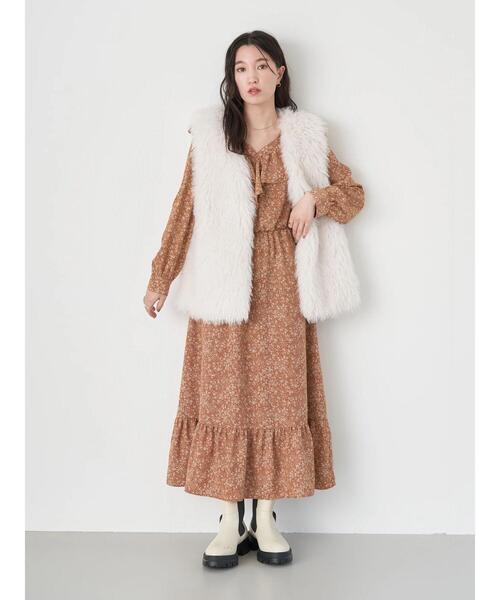 earth music&ecology（アースミュージックアンドエコロジー）の「小花柄ラッフルワンピース（ワンピース・レディース・ブラウン/ブラック・FREE）」の21枚目の写真