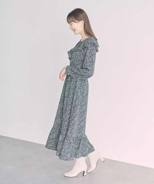 earth music&ecology（アースミュージックアンドエコロジー）の「小花柄ラッフルワンピース（ワンピース・レディース・ブラウン/ブラック・FREE）」の5枚目の写真