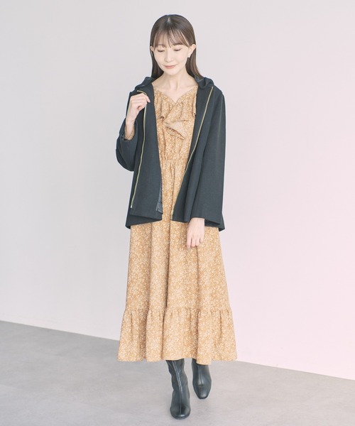 earth music&ecology（アースミュージックアンドエコロジー）の「小花柄ラッフルワンピース（ワンピース・レディース・ブラウン/ブラック・FREE）」の3枚目の写真