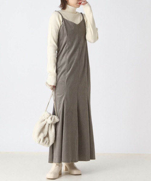 Heather(ヘザー)の「タートルピタニット 172681(ニット/セーター・レディース・オフホワイト/ブラック/ピンク・FREE)」の12枚目の写真