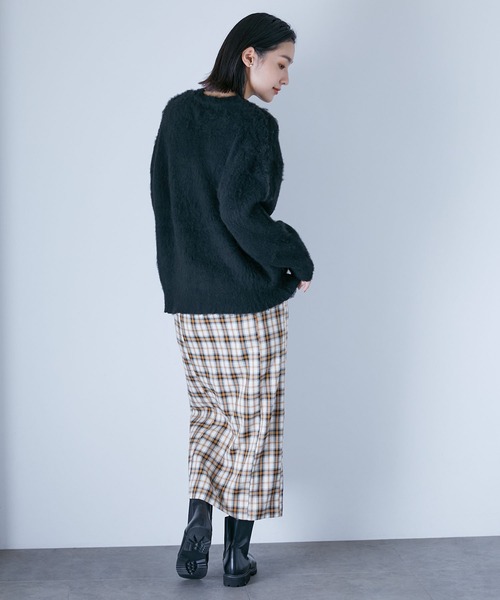 NANO universe(ナノユニバース)の「LB.04/シャギークルーネックニット(ニット/セーター・レディース・ブラック/ベージュ/ピンク・FREE)」の6枚目の写真