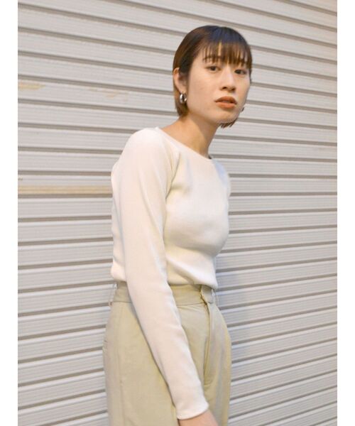 Ungrid（アングリッド）の「バックオープンフィットロングスリーブTee（Tシャツ/カットソー・レディース・オレンジ/アイボリー/ブラック・FREE）」の20枚目の写真