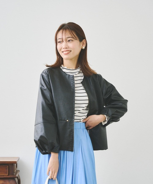 Chez toi(シェトワ)の「袖ボリュームフェイクレザーブルゾン(ブルゾン・レディース・オフホワイト/ブラック/ベージュ・FREE)」の5枚目の写真