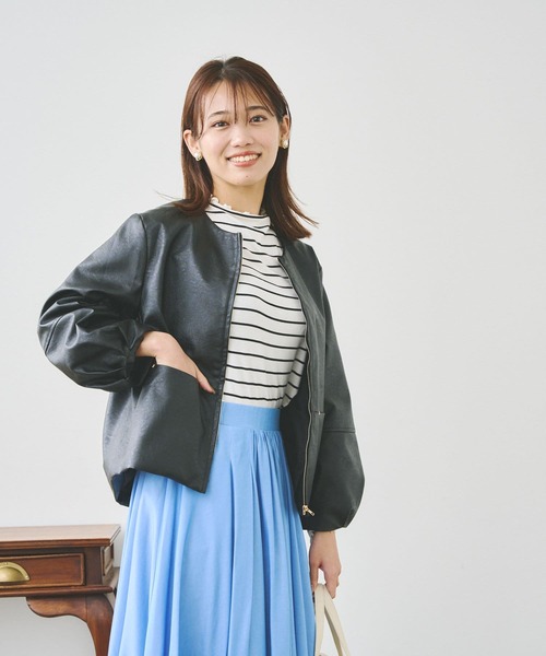 Chez toi(シェトワ)の「袖ボリュームフェイクレザーブルゾン(ブルゾン・レディース・オフホワイト/ブラック/ベージュ・FREE)」の22枚目の写真