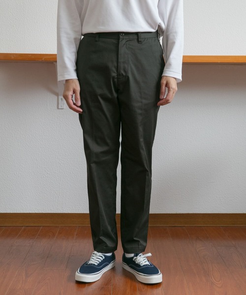 URBAN RESEARCH DOORS（アーバンリサーチドアーズ）の「チノテーパードトラウザー（その他パンツ・メンズ・ベージュ/オリーブ/ブラック/オフホワイト・LARGE/SMALL/MEDIUM）」の16枚目の写真