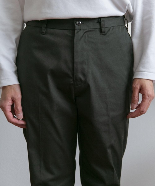 URBAN RESEARCH DOORS（アーバンリサーチドアーズ）の「チノテーパードトラウザー（その他パンツ・メンズ・ベージュ/オリーブ/ブラック/オフホワイト・LARGE/SMALL/MEDIUM）」の19枚目の写真