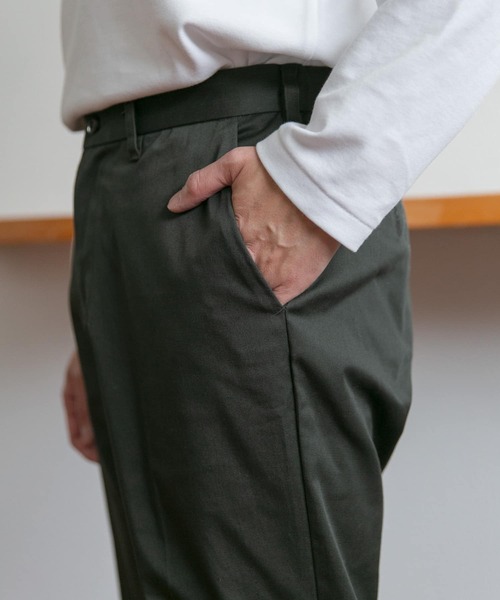 URBAN RESEARCH DOORS（アーバンリサーチドアーズ）の「チノテーパードトラウザー（その他パンツ・メンズ・ベージュ/オリーブ/ブラック/オフホワイト・LARGE/SMALL/MEDIUM）」の20枚目の写真