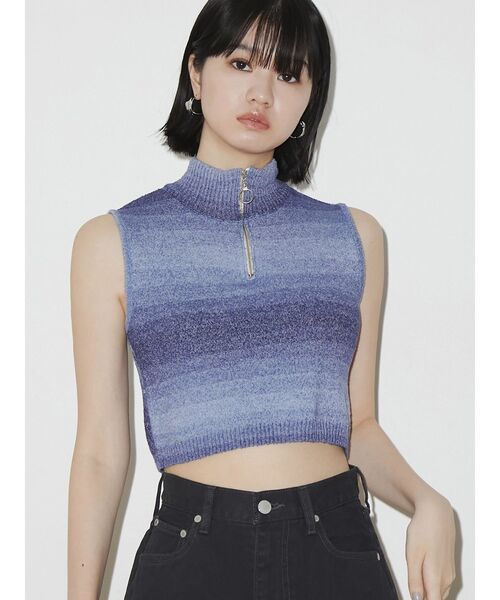 EMODA(エモダ)の「グラデーションハーフジップタンクトップ(タンクトップ・レディース・グリーン/ブルー/ブラック/ホワイト・FREE)」の5枚目の写真