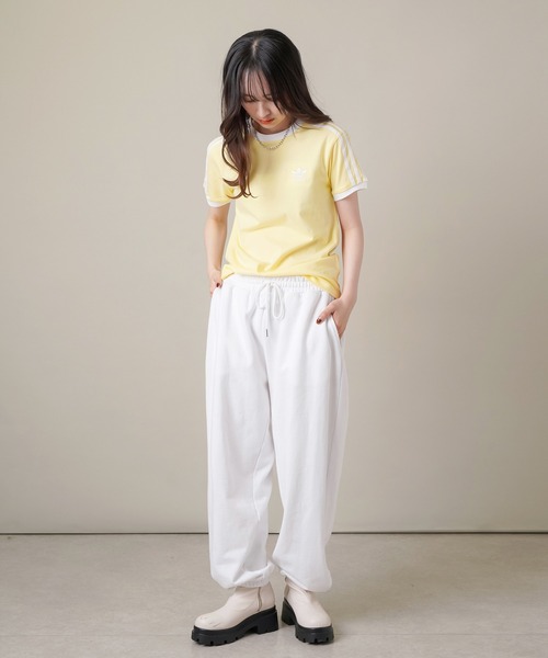 美品adidas黒ストライプ、ロゴ黄色（刺繍）ラインレインボー、ウォーマー上下セット　サイズO