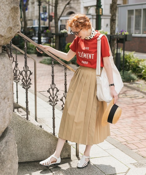 BONLECILL（ボンルシール）の「フレンチネームロゴプリント 半袖Tシャツ（Tシャツ/カットソー・レディース・レッド/オートミール/チャコールグレー/オフホワイト・FREE）」の13枚目の写真