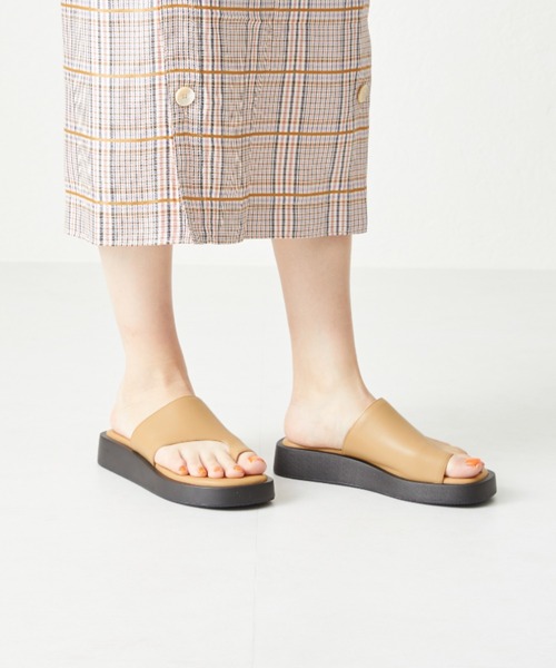 NICAL(ニカル)の「【本革】【NICAL】甲深トングデザインサンダル/34205(サンダル・レディース・ブラック/ベージュ/ホワイト・M/L/LL/S)」の11枚目の写真