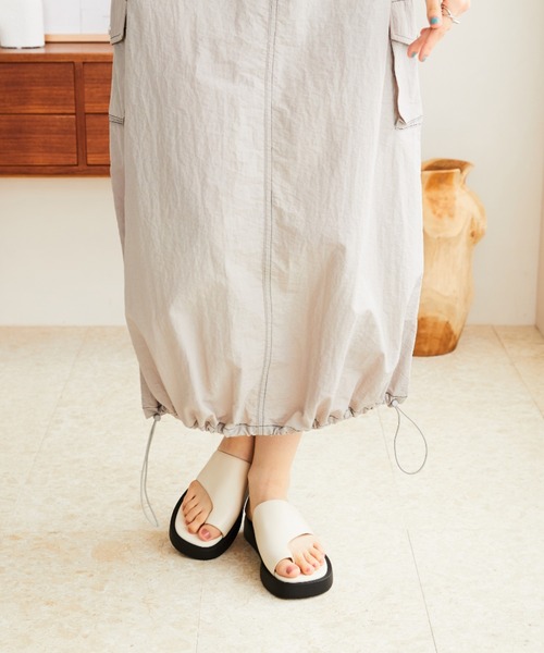 NICAL(ニカル)の「【本革】【NICAL】甲深トングデザインサンダル/34205(サンダル・レディース・ブラック/ベージュ/ホワイト・M/L/LL/S)」の5枚目の写真