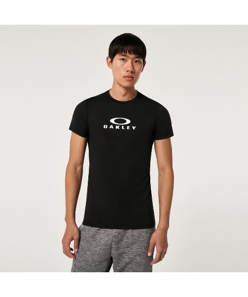 OAKLEY(オークリー)の「オークリー TECHNICAL BASE LAYER SS CREW 3.0 /ベースレイヤー・シャツ/TRAINING スポーツ・トレーニング/OAKLEY(その他トップス・メンズ・ブラック系/ネイビー/ブラック・L/M/S/XL)」の7枚目の写真