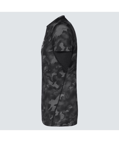 OAKLEY(オークリー)の「オークリー TECHNICAL BASE LAYER SS CREW 3.0 /ベースレイヤー・シャツ/TRAINING スポーツ・トレーニング/OAKLEY(その他トップス・メンズ・ブラック系/ネイビー/ブラック・L/M/S/XL)」の15枚目の写真