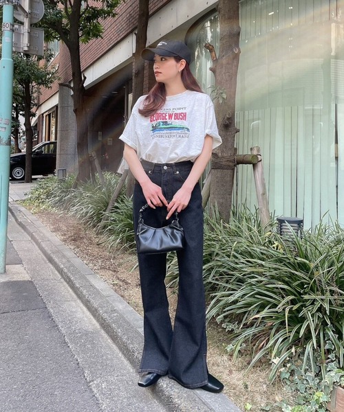 Eglly(エグリー)の「GEORGE W BUSH TSH(Tシャツ/カットソー・レディース・ネイビー/ベージュ/ホワイト・FREE)」の4枚目の写真