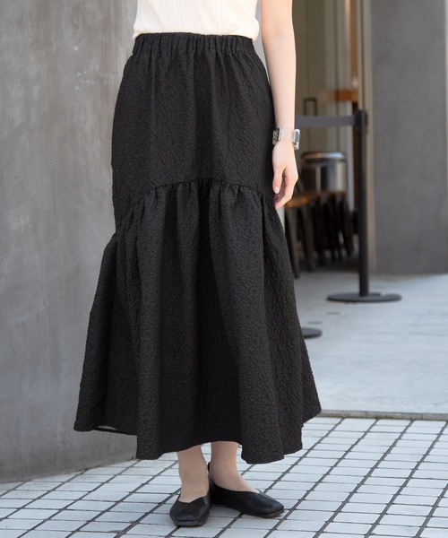 Lamoa(ラモア)の「【Lamoa】/【ウエスト変形デザイン】エンボスタックフレアスカート(スカート・レディース・アイボリー/ブラック・MEDIUM)」の16枚目の写真