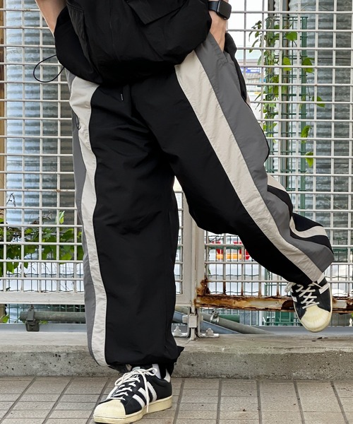 kutir（クティール）の「刺繍入り配色ナイロンワイドパンツ（その他パンツ・メンズ・カーキ/ブラック・SMALL/MEDIUM/LARGE）」の12枚目の写真