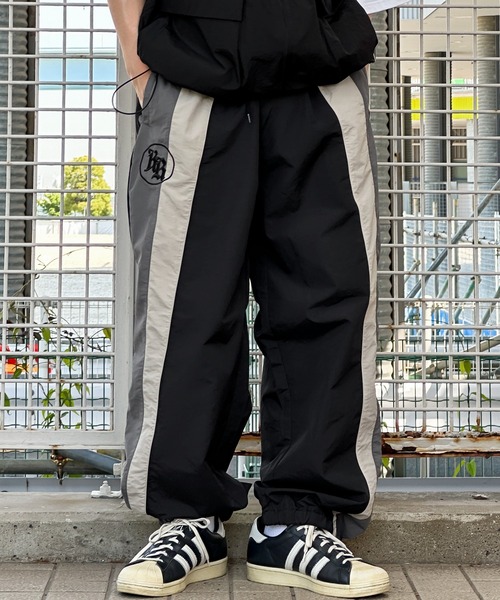 kutir（クティール）の「刺繍入り配色ナイロンワイドパンツ（その他パンツ・メンズ・カーキ/ブラック・SMALL/MEDIUM/LARGE）」の16枚目の写真