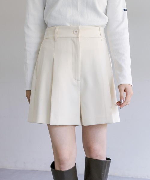 mline（エムライン）の「[mline] ワンタックショートパンツ（その他パンツ・レディース・アイボリー/ブラック/チャコールグレー/ホワイト・1/2）」の20枚目の写真