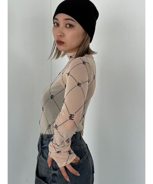 EMODA(エモダ)の「ハイネックストレッチトップ(Tシャツ/カットソー・レディース・ブラック/ベージュ・FREE)」の2枚目の写真