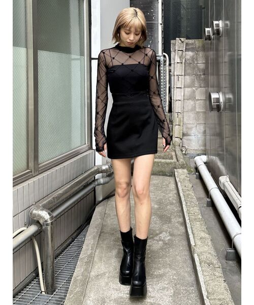 EMODA(エモダ)の「ハイネックストレッチトップ(Tシャツ/カットソー・レディース・ブラック/ベージュ・FREE)」の10枚目の写真