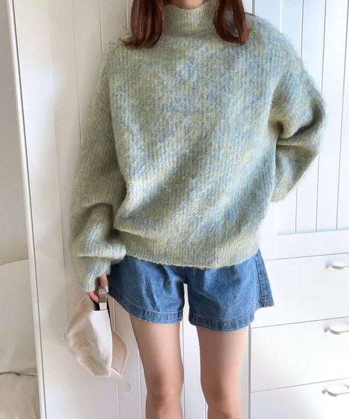 mily bilet（ミウィビレット）の「【mily bilet】大人の萌え袖にキュン！ミックス糸指穴モックネック シャギープルオーバー（ニット/セーター・レディース・ブラック/アイボリー/ブルー/グリーン・MEDIUM/LARGE/SMALL/X-LARGE）」の14枚目の写真