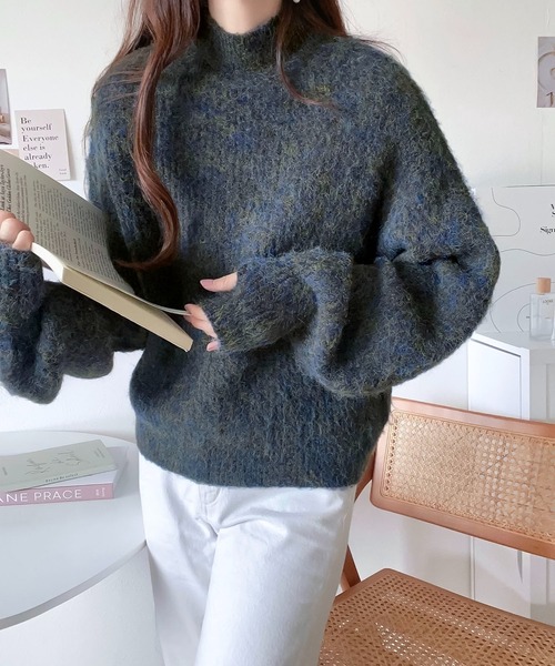 mily bilet（ミウィビレット）の「【mily bilet】大人の萌え袖にキュン！ミックス糸指穴モックネック シャギープルオーバー（ニット/セーター・レディース・ブラック/アイボリー/ブルー/グリーン・MEDIUM/LARGE/SMALL/X-LARGE）」の11枚目の写真