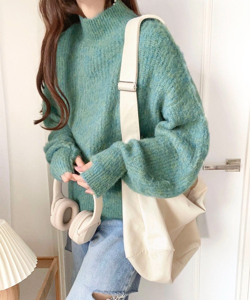 mily bilet（ミウィビレット）の「【mily bilet】大人の萌え袖にキュン！ミックス糸指穴モックネック シャギープルオーバー（ニット/セーター・レディース・ブラック/アイボリー/ブルー/グリーン・MEDIUM/LARGE/SMALL/X-LARGE）」の10枚目の写真