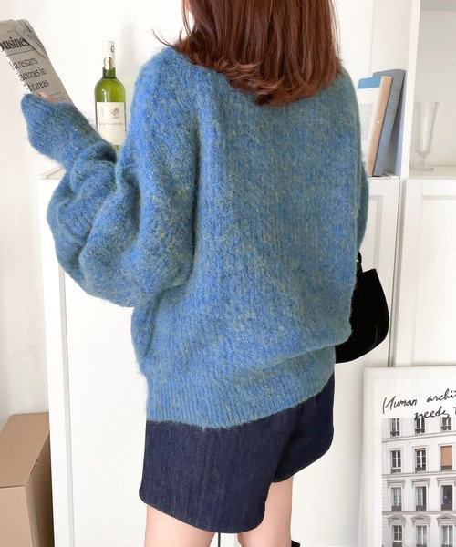 mily bilet（ミウィビレット）の「【mily bilet】大人の萌え袖にキュン！ミックス糸指穴モックネック シャギープルオーバー（ニット/セーター・レディース・ブラック/アイボリー/ブルー/グリーン・MEDIUM/LARGE/SMALL/X-LARGE）」の19枚目の写真