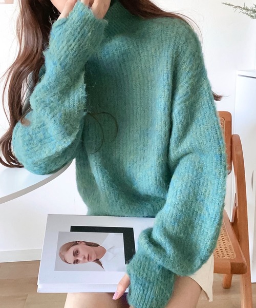 mily bilet（ミウィビレット）の「【mily bilet】大人の萌え袖にキュン！ミックス糸指穴モックネック シャギープルオーバー（ニット/セーター・レディース・ブラック/アイボリー/ブルー/グリーン・MEDIUM/LARGE/SMALL/X-LARGE）」の5枚目の写真