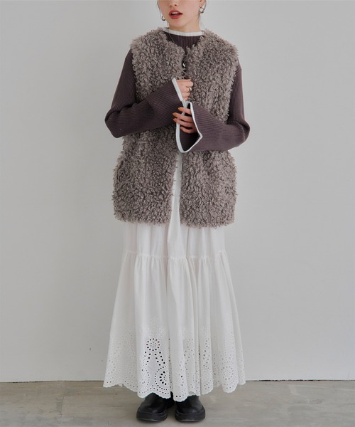 titivate（ティティベイト）の「プードルファーベスト（ベスト・レディース・アイボリー/ベージュ/モカ/ブラック・FREE）」の18枚目の写真